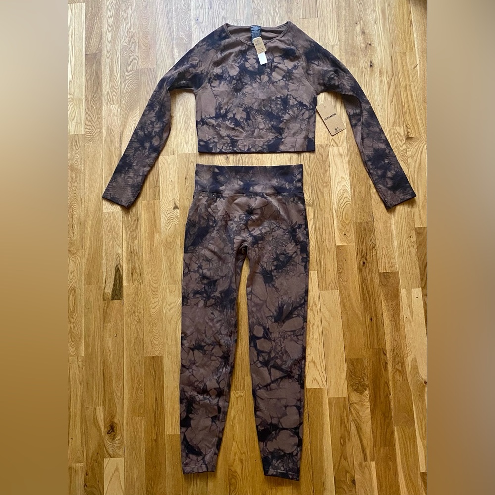 Pink activewear set- Top L, Bottom M